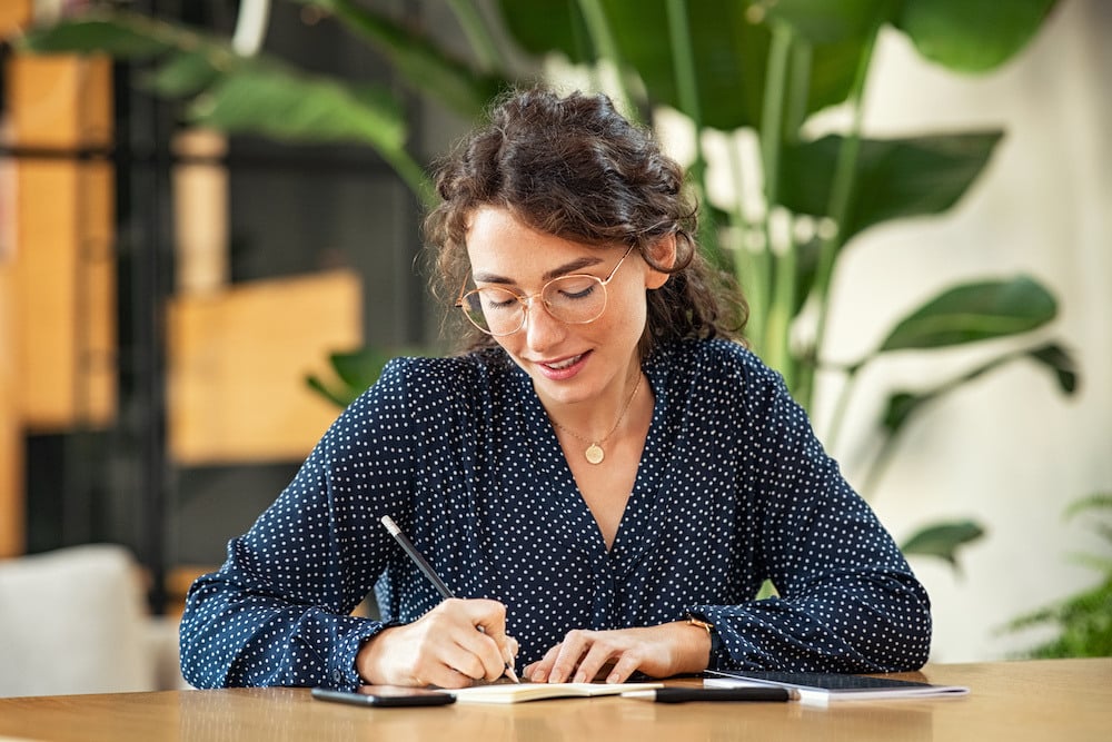 Executive Assistant planning her meetings in 2025